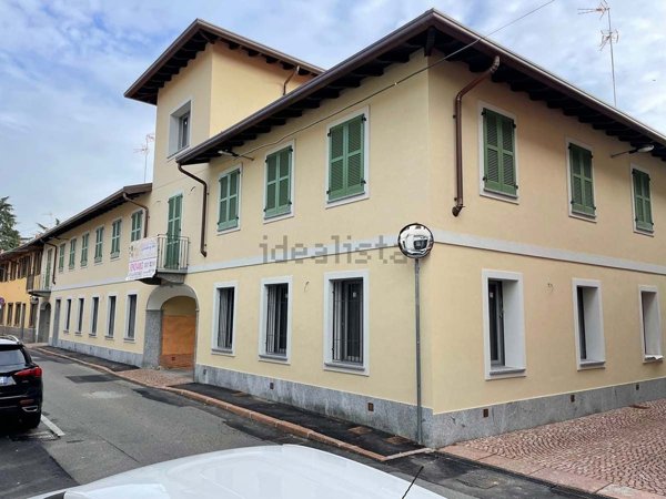 casa indipendente in vendita a Lonate Pozzolo