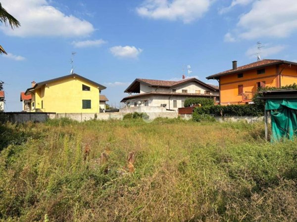 terreno agricolo in vendita a Lonate Pozzolo in zona Sant'Antonino Ticino