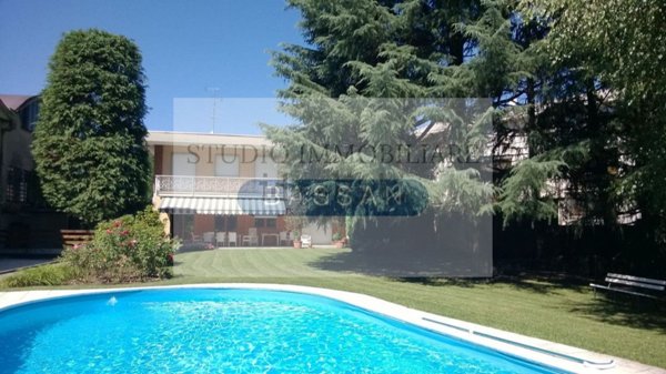 casa indipendente in vendita a Lonate Pozzolo