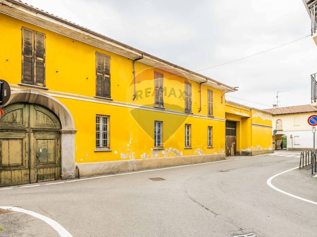 casa indipendente in vendita a Lonate Pozzolo