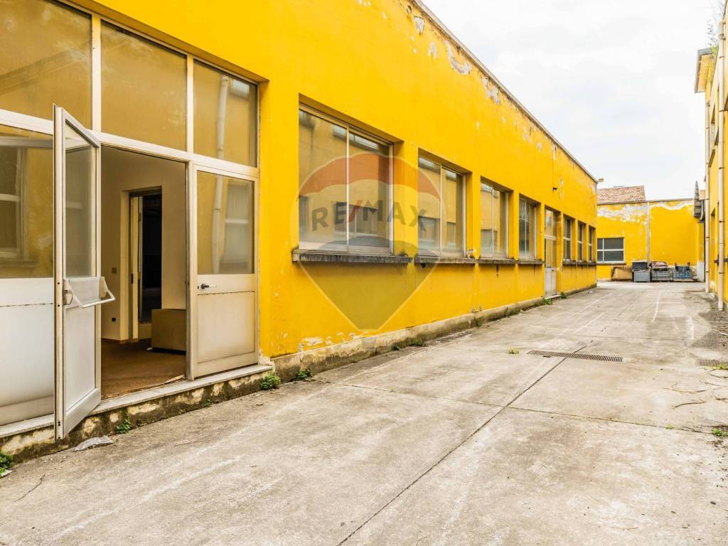 casa indipendente in vendita a Lonate Pozzolo