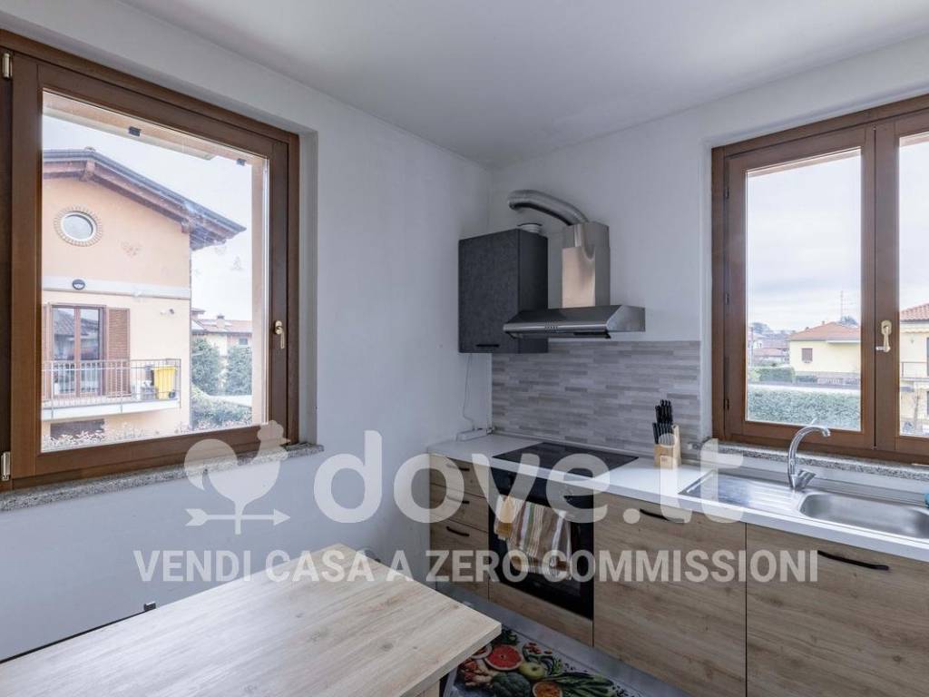 appartamento in vendita a Lonate Pozzolo in zona Sant'Antonino Ticino