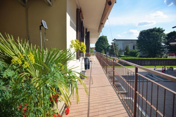 appartamento in vendita a Lonate Pozzolo