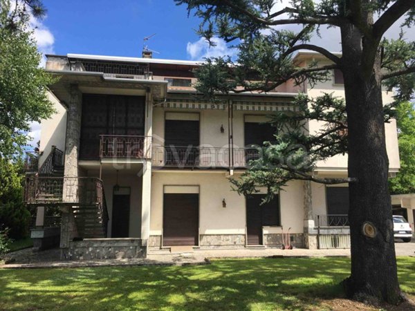 casa indipendente in vendita a Lonate Pozzolo