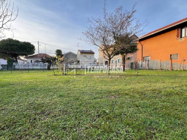 terreno agricolo in vendita a Lonate Pozzolo