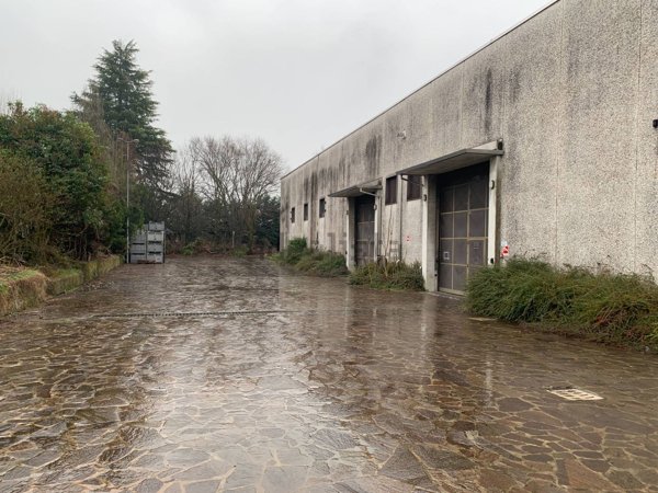 capannone in vendita a Lonate Pozzolo
