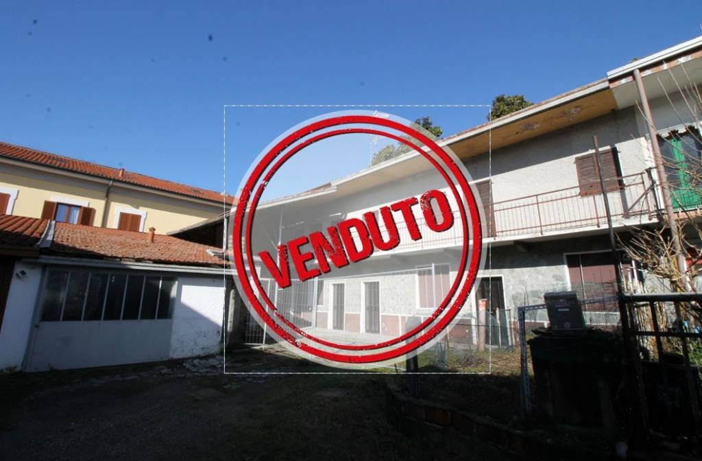casa indipendente in vendita a Lonate Pozzolo in zona Tornavento