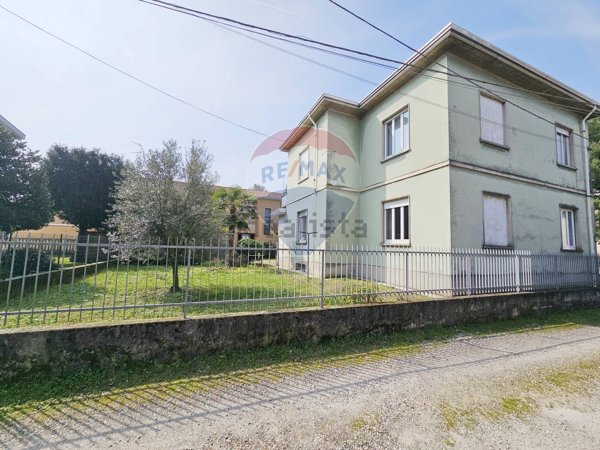 casa indipendente in vendita a Lonate Pozzolo