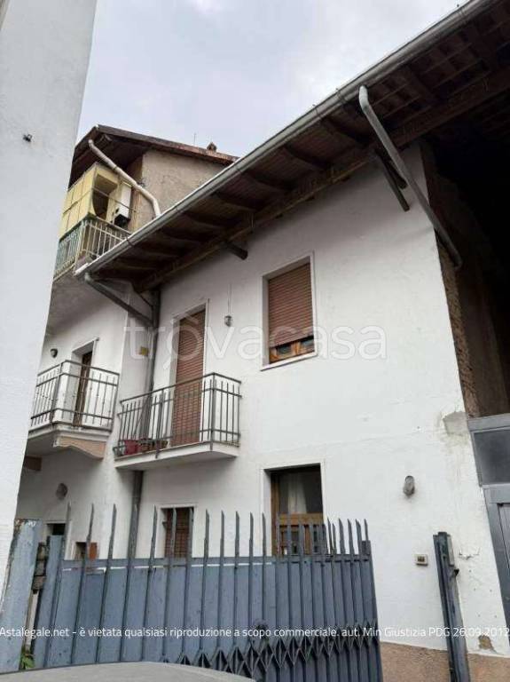 casa indipendente in vendita a Lonate Pozzolo