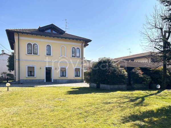 casa indipendente in vendita a Lonate Pozzolo