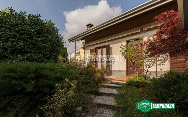 casa indipendente in vendita a Lonate Pozzolo
