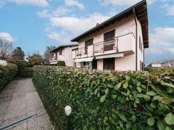 appartamento in vendita a Lonate Pozzolo in zona Sant'Antonino Ticino