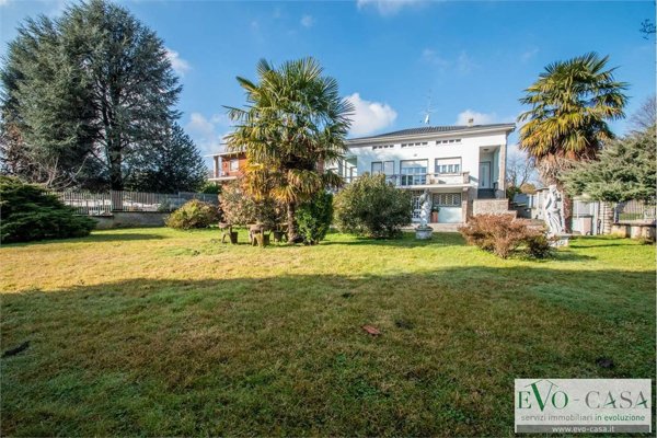 casa indipendente in vendita a Lonate Pozzolo