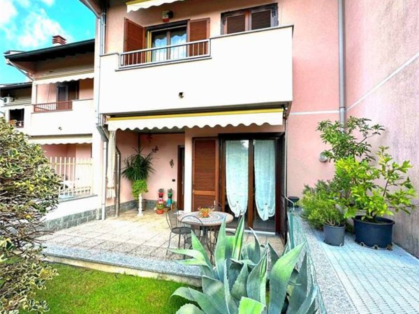 casa indipendente in vendita a Lonate Pozzolo