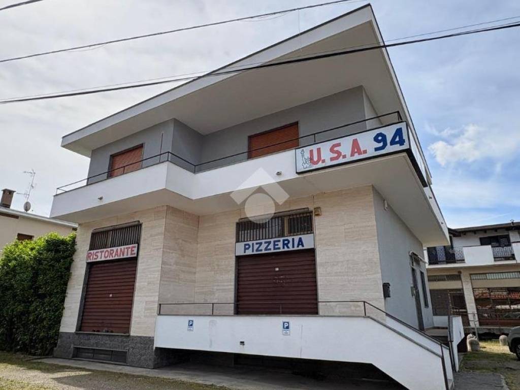 casa indipendente in vendita a Lonate Pozzolo