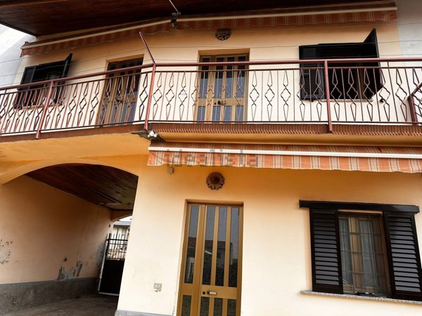 appartamento in vendita a Lonate Pozzolo in zona Sant'Antonino Ticino