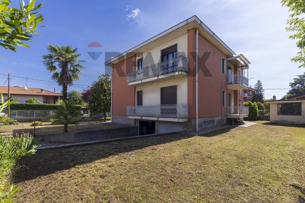 casa indipendente in vendita a Lonate Pozzolo