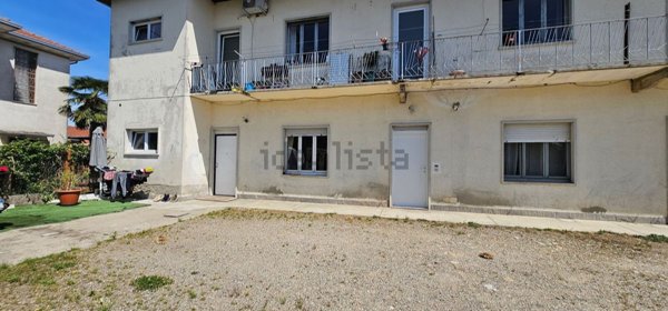 appartamento in vendita a Lonate Pozzolo in zona Sant'Antonino Ticino