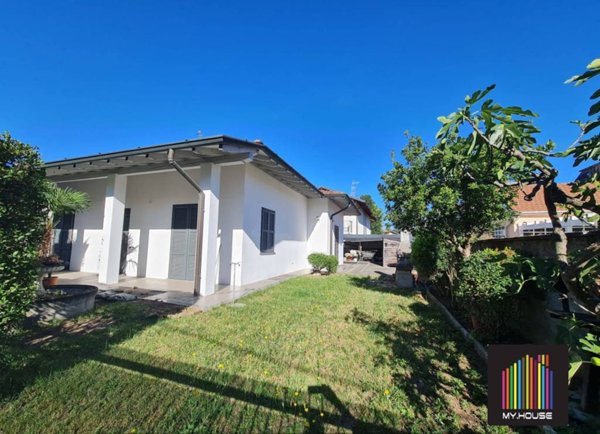 casa indipendente in vendita a Lonate Pozzolo