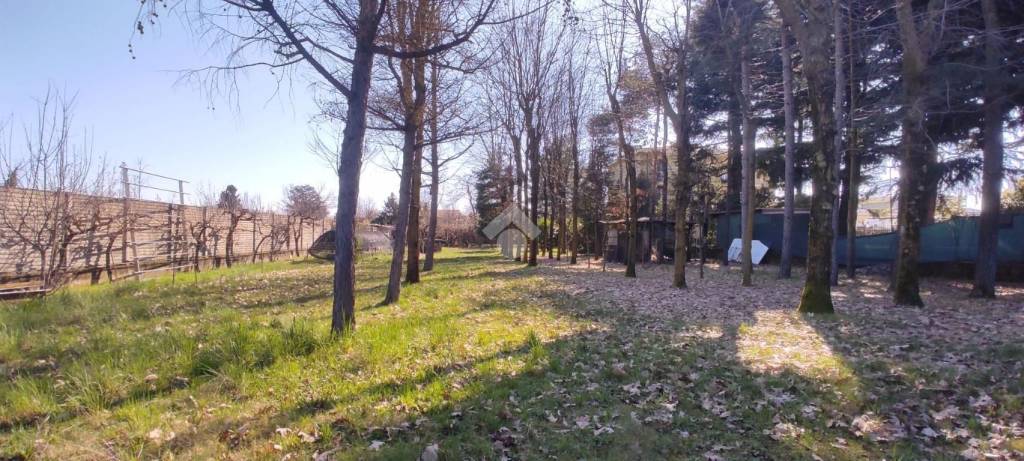 terreno edificabile in vendita a Lonate Pozzolo