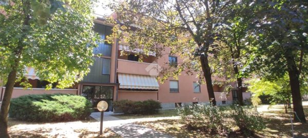 appartamento in vendita a Lonate Pozzolo in zona Sant'Antonino Ticino