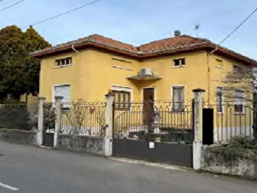 casa indipendente in vendita a Lonate Pozzolo