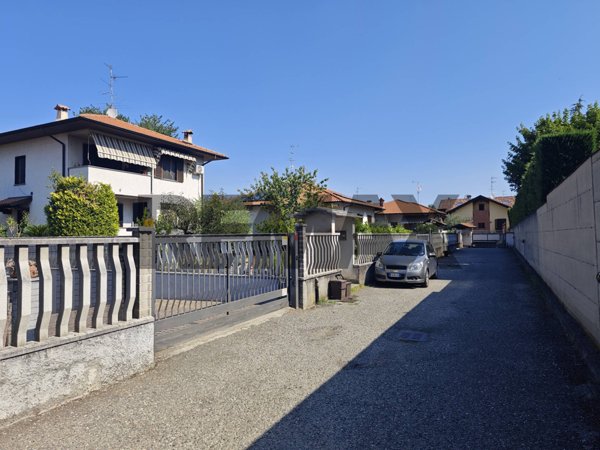 appartamento in vendita a Lonate Pozzolo