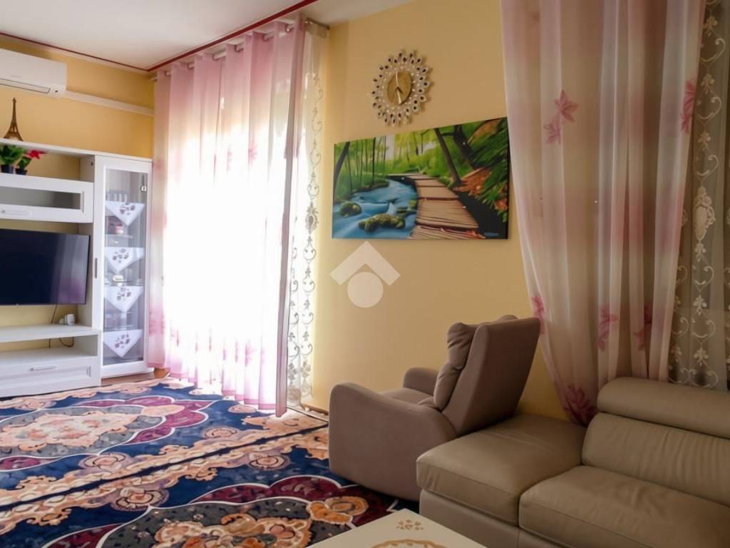 appartamento in vendita a Lonate Pozzolo in zona Sant'Antonino Ticino