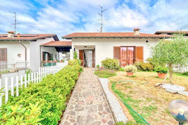 casa indipendente in vendita a Lonate Pozzolo in zona Sant'Antonino Ticino