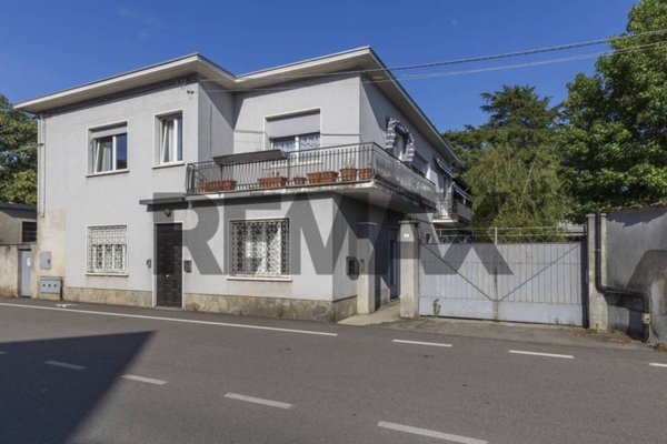 casa indipendente in vendita a Lonate Pozzolo