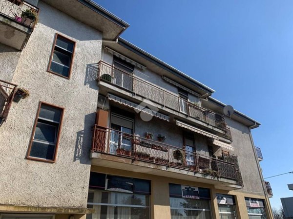 appartamento in vendita a Lonate Pozzolo in zona Sant'Antonino Ticino
