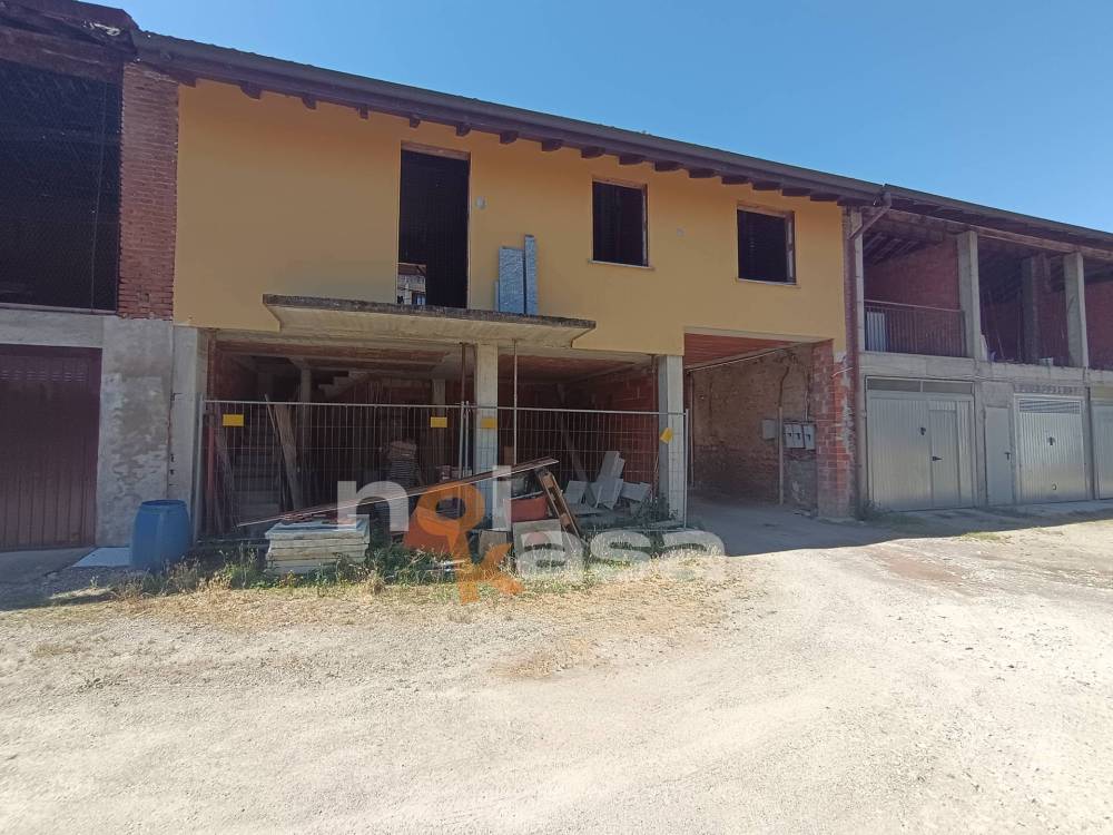 appartamento in vendita a Lonate Pozzolo in zona Sant'Antonino Ticino