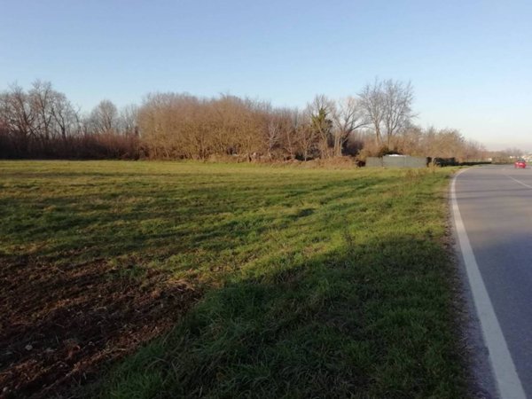 terreno in vendita a Lonate Pozzolo in zona Tornavento