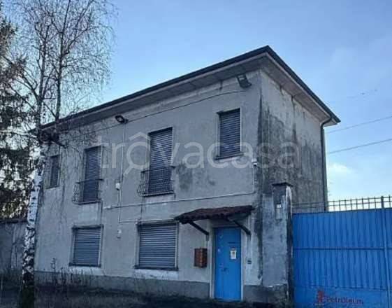 appartamento in vendita a Lonate Pozzolo in zona Sant'Antonino Ticino