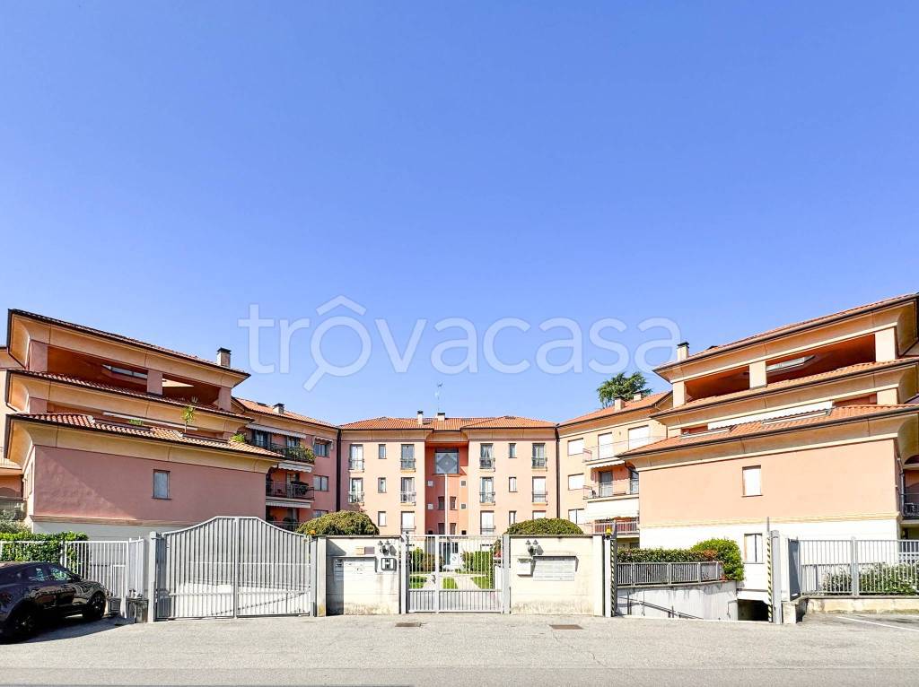 appartamento in vendita a Lonate Pozzolo