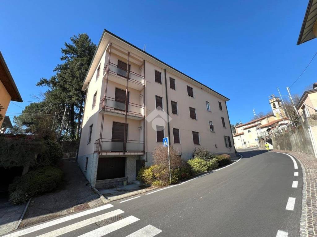 appartamento in vendita a Lozza