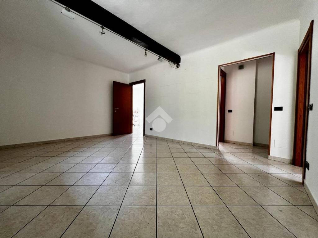 casa indipendente in vendita a Lozza