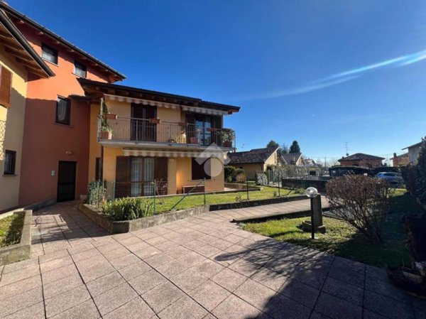 appartamento in vendita a Lozza