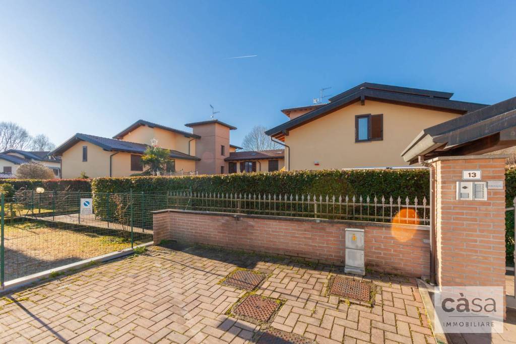 appartamento in vendita a Lozza