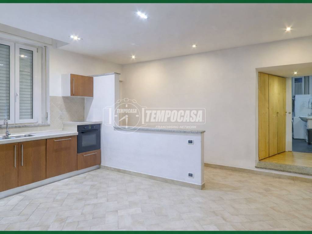 appartamento in vendita a Lozza