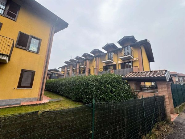 appartamento in vendita a Lozza