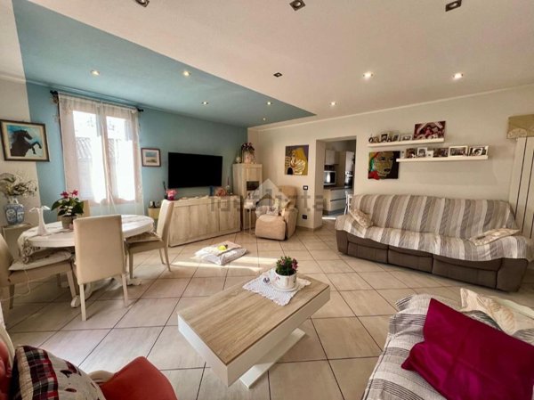 appartamento in vendita a Lozza