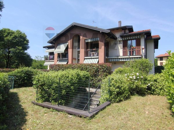 appartamento in vendita a Lozza