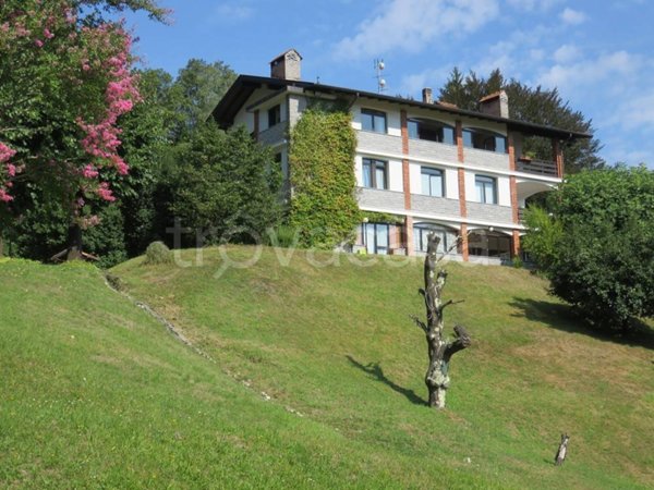 casa indipendente in vendita a Luino