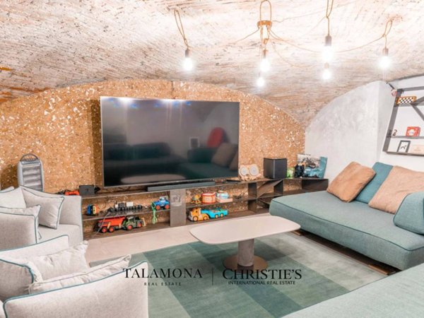 casa indipendente in vendita a Luino