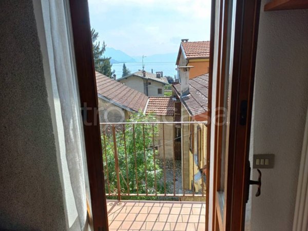 appartamento in vendita a Luino in zona Colmegna