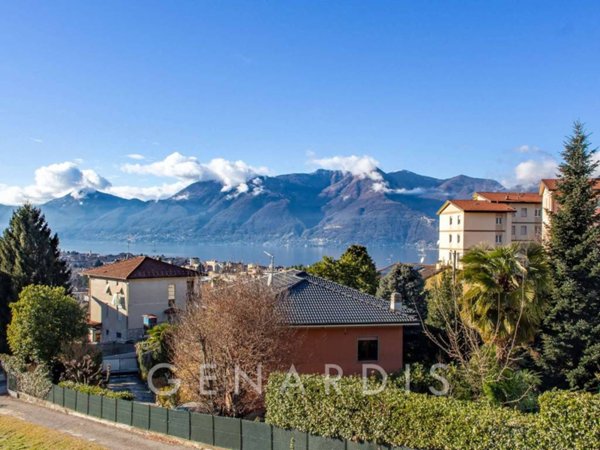 casa indipendente in vendita a Luino