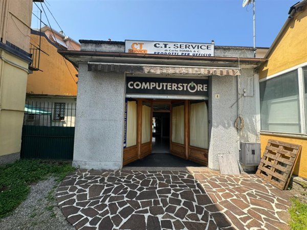 negozio in vendita a Luino