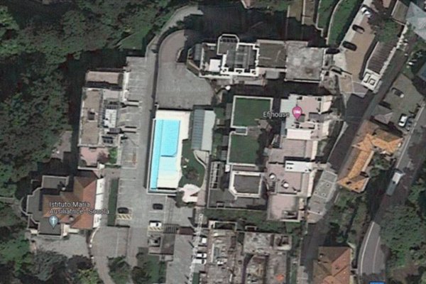 intera palazzina in vendita a Luino