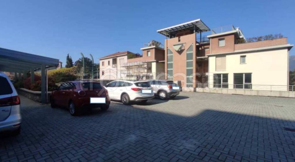 terreno edificabile in vendita a Luino